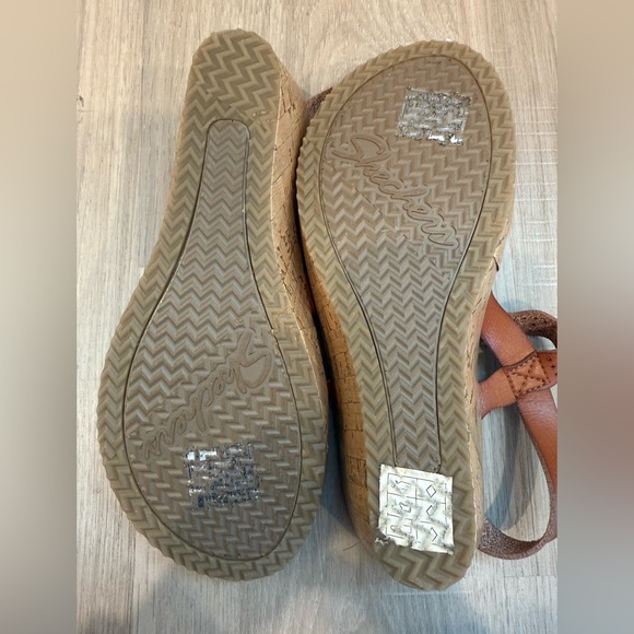 Skechers Cali Brown Leather Wedge Sandals – Comfort Luxe Foam – Approx Size 7.5 - Picture 6 of 6